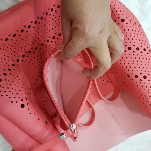 Coral Shoulder Bag with Wallet. - Picture 16 of 16